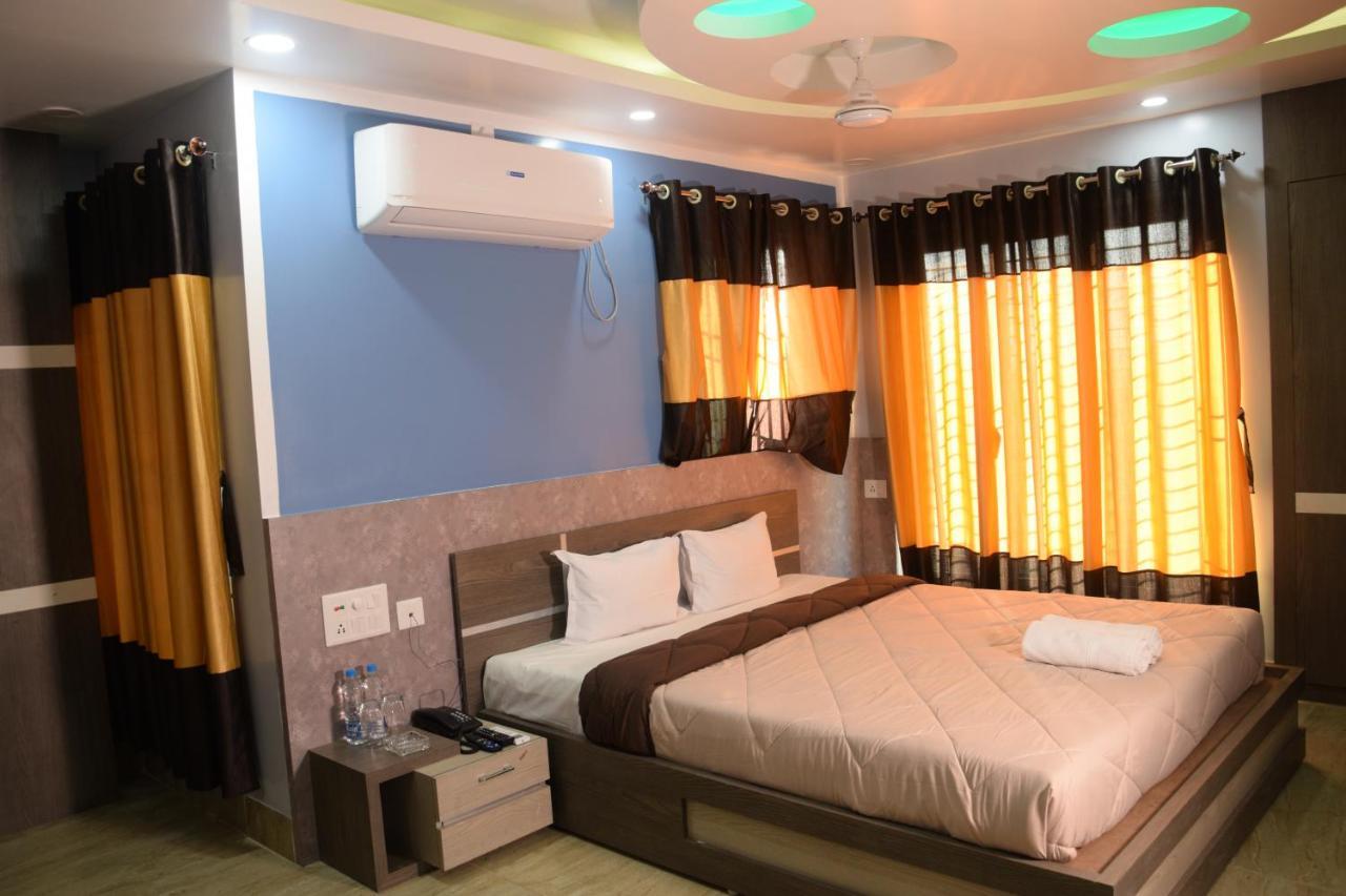 Hotel Nandini Baharampur Zewnętrze zdjęcie