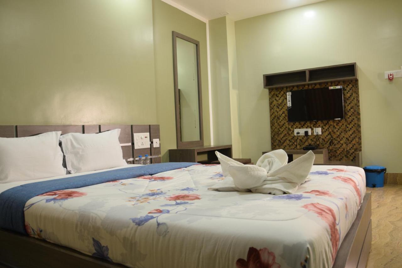 Hotel Nandini Baharampur Zewnętrze zdjęcie