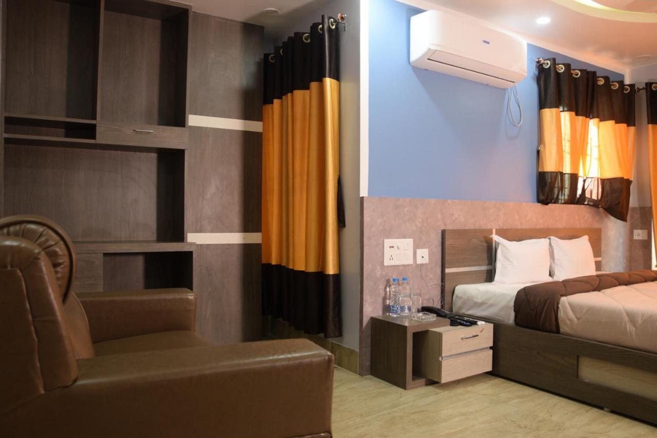 Hotel Nandini Baharampur Zewnętrze zdjęcie