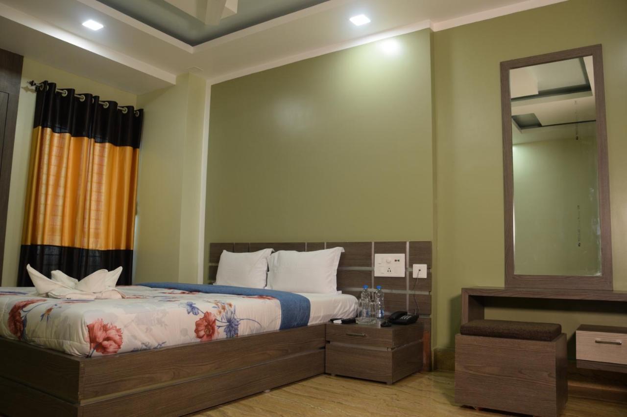 Hotel Nandini Baharampur Zewnętrze zdjęcie