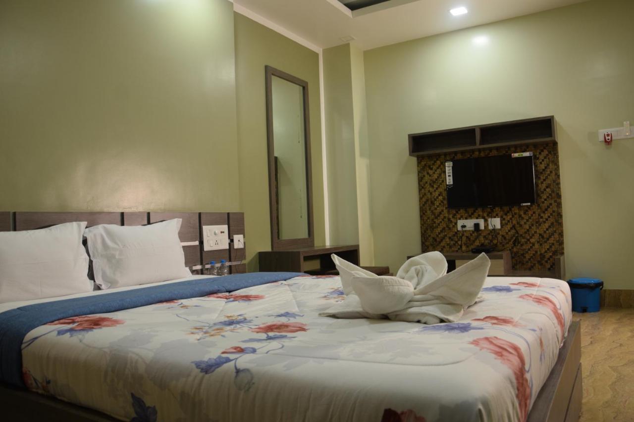Hotel Nandini Baharampur Zewnętrze zdjęcie